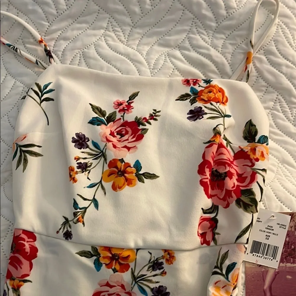 Emerald Sundae Floral Spaghetti Strap Dress - Picture 4 of 5